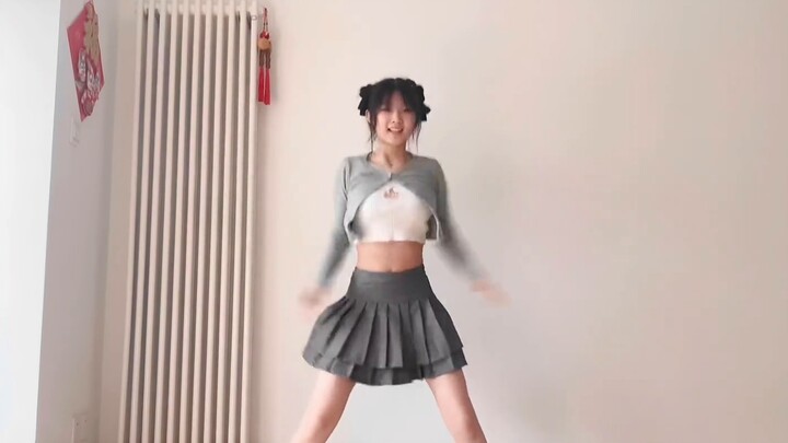“นี่เป็นครั้งแรกในชีวิตของฉัน” Happy Girls High Twist Jump Stayc — Teddy Bear