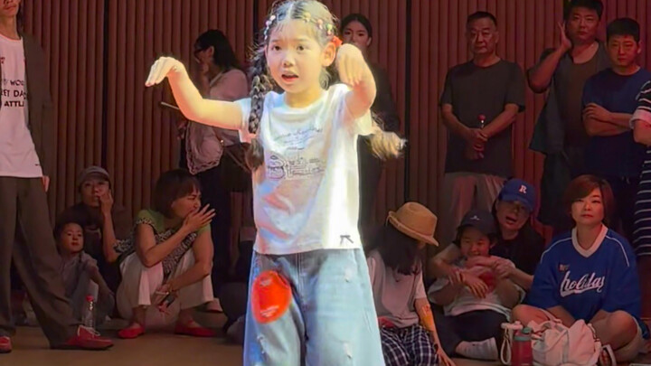 เบื้องหลังการเต้นอย่างมีความสุขของหนูน้อยนักเต้นฮิปฮอปวัย 7 ขวบ