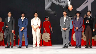 舞剧《海的一半》谢幕“全员会飞”太震撼了！【中国东方演艺集团】