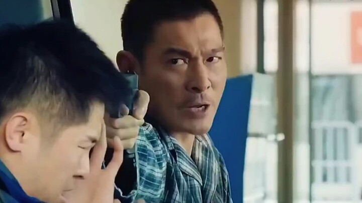 Bahkan anggota tubuh palsu pun bisa berjalan dengan sangat fleksibel #Andy Lau