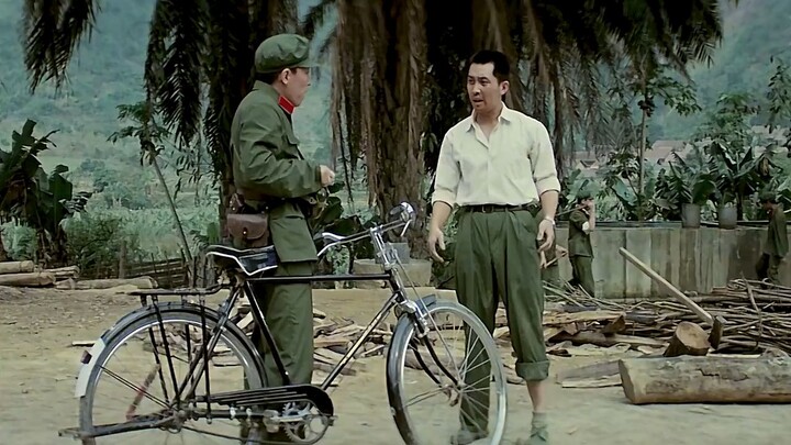 Sepanjang waktu dia tidak mengucapkan sepatah kata pun, rasanya langitnya sudah runtuh.