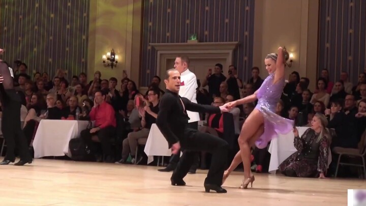 Ricardo & Yulia's super-burning cowboy dance