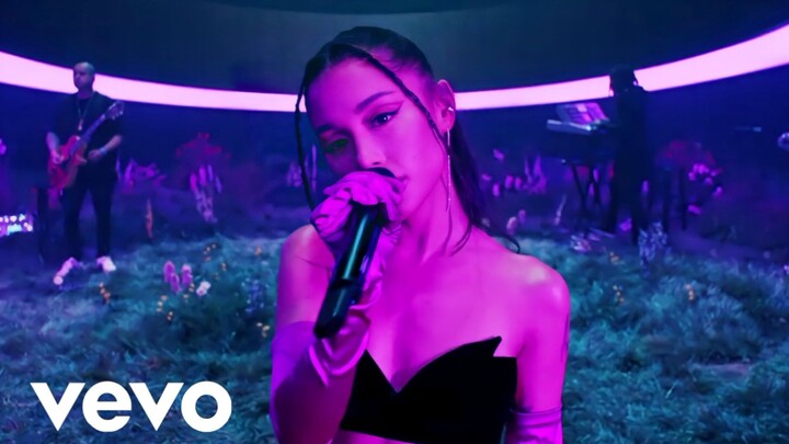 [Âm nhạc]Ariana Grande hát live tại VEVO|<Pov>