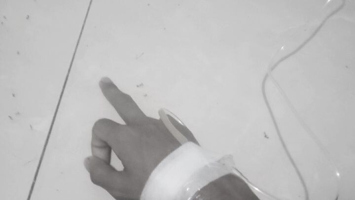 wibu kita sedang sakit