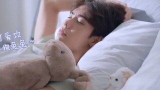 Phó cp "Sấm sét tình yêu" giúp mình với, nếu không xem clip trang điểm của 2 người thì thật khó phân