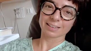 【ترجمة صينية】 نجمة مسلسل «انفجار الحياة» تُشخص بسرطان الرئة: لم أدخن سيجارة واحدة في حياتي