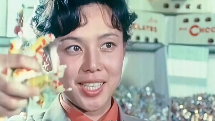Bagian di mana dia memperkenalkan permen, jika ditonton sekarang pun sudah layak disebut legendaris!