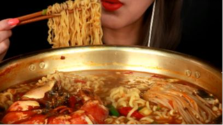 Mukbang Tôm sú Enoki Nấm Sylvie Kimchi Mì ăn liền cay nóng cay kimchi nấm Enoki