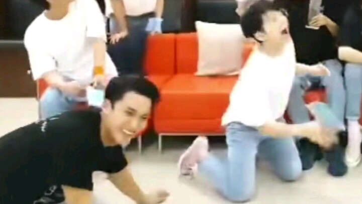 【سيفينتين】مين ينقذ لي وو زي؟