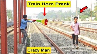 อัพเดท Viral Train Horn Prank 2022 Best Of Train Horn Prank Reaction ในสาธารณะ