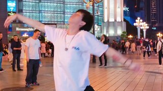 【茉莉花舞蹈】所以后面的爸爸在给小孩说什么呢