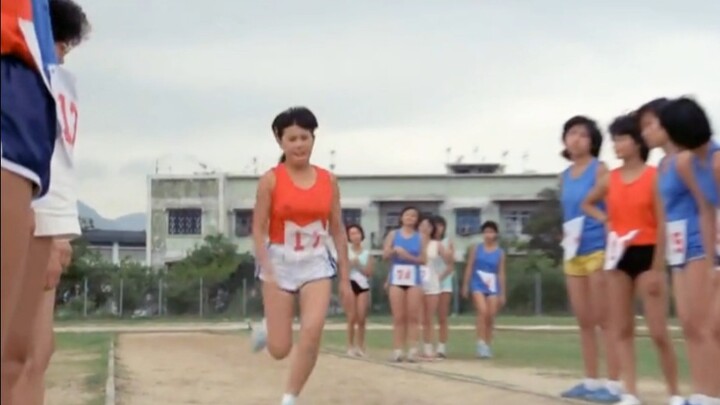 With the help of the Happy Ghost, the girl successfully won the championship.