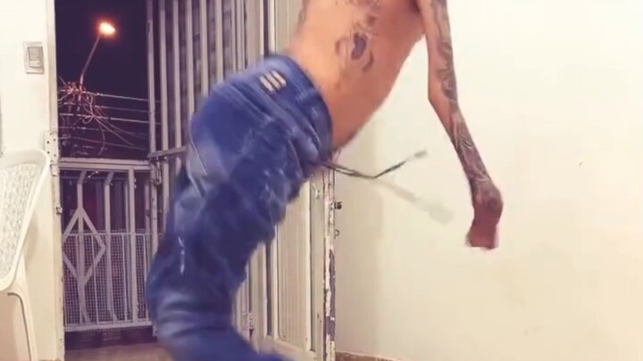 รวมคลิปวิดีโอล้ำลึกชวนปวดหัว#9