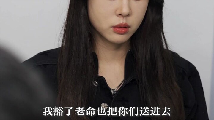 Mungkinkah kalau aku menyelamatkan satu gadis lagi, aku bisa jadi sedikit lebih dekat denganmu?