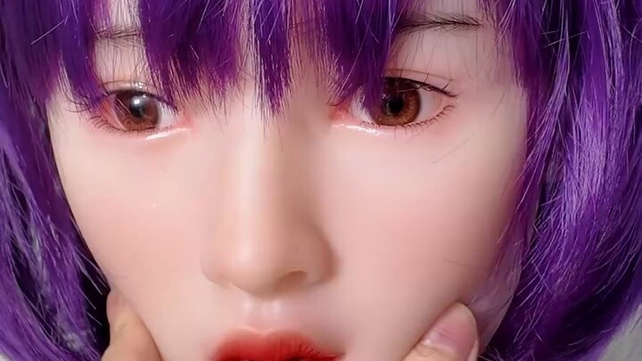 Điều gì sẽ xảy ra nếu tôi đặt một cái vỏ đầu lên một nhân vật có kích thước thật? [Thạch cỏ rang sữa