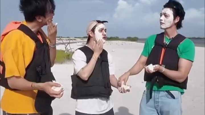 Sahabat ganteng, anak kecil, laki-laki—cuma bisa digambarkan seperti ini!