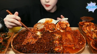 Mì gói tương đen, sò điệp và nấm kim châm nướng cay 2 #amthuc