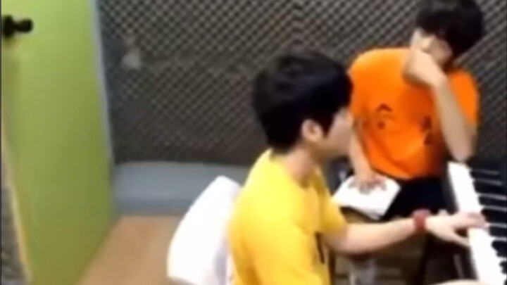 【SEVENTEEN】See Teacher Li: Keep moving forward; See the Leader: Excuse me