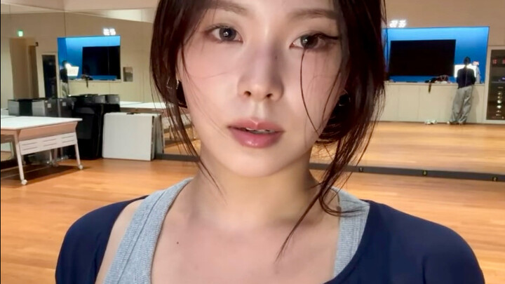 [Zhang Guizhen] Couldn't bear to cut it in a second