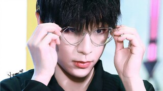 جيانغ شيانغ تشي يعتمد على من؟ النسخة الفائقة AAAA من "عينان لا ترفان"!