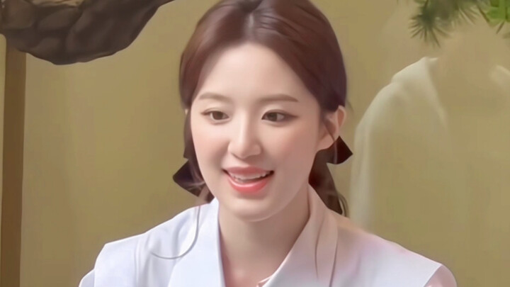 Netizen bertemu Ye Shuhua, foto aslinya benar‑benar cantik banget!! Benar‑benar putih sampai bercaha