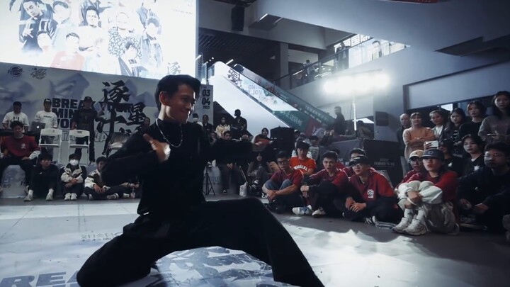 Chinese style breaking judge show "Ambush from All Sides"