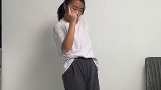 【Điều mới】Bị bố đột ngột về nhà bắt gặp, ghi lại điệu nhảy của tôi｜Điệu nhảy của học sinh trung học｜