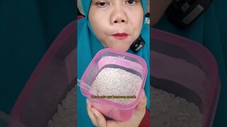 DYMA |ASMR RAW RICE EATING |Makan Beras | asmrrawriceeating| #asmrsounds  #asmr #shorts #mukbang(1)