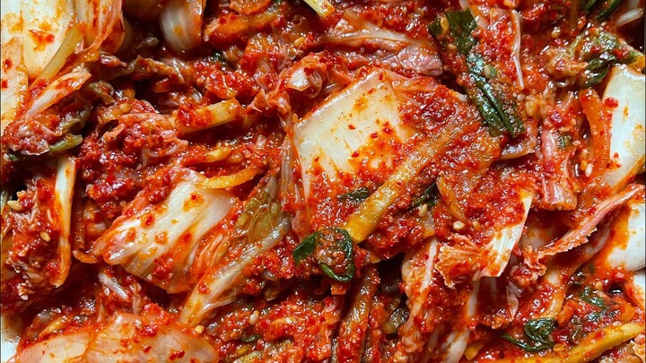 Kimchi Kit Giveaway & Making Kimchi with Me!