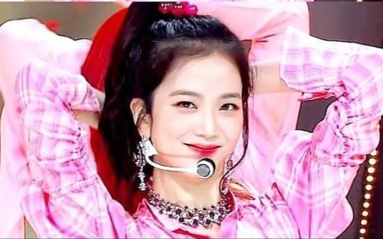 Tôi đoán chắc là bạn cũng đang nhớ những cô gái phong cách pink rồi nhỉ!