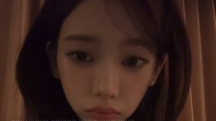 Saat siaran langsung, Yoona aespa menghela napas melihat komentar jahat; ketika muncul tulisan “kamu
