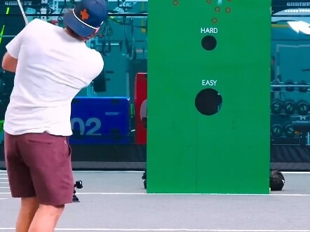 你能用高尔夫球通过那个级别？#国外挑战 #减速带 #歪果仁真会玩 #高尔夫球 #整活