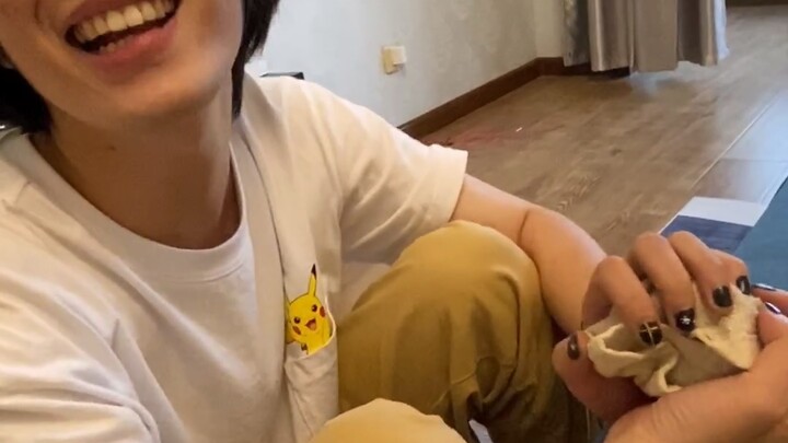 الروتين اليومي لعمل الأظافر لأليان #مدونة فيديو يومية ##كوميدي