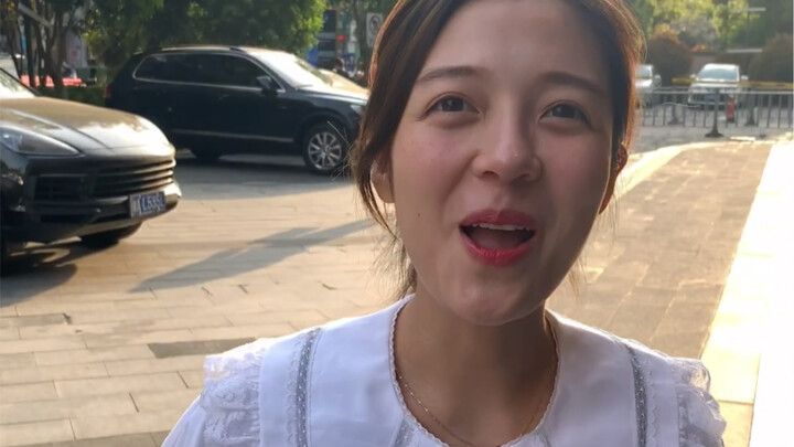 الطقس أصبح حارًا، حان وقت تناول الآيس كريم.