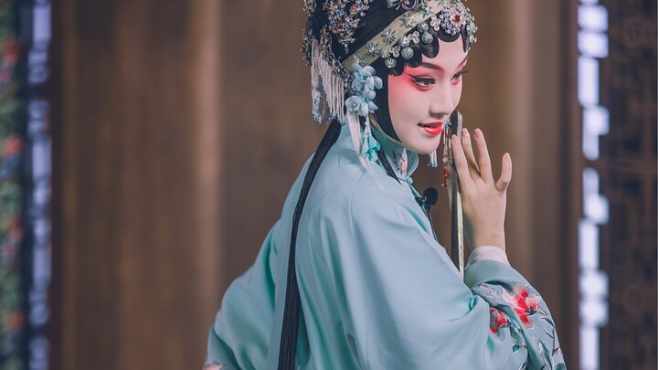 “Dòng nước róc rách cuối cùng cũng đã xuyên qua từng ngọn núi.”