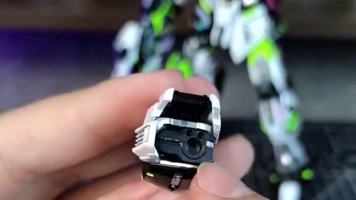 What should I do if the Thunder Manta is too tight?