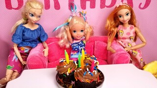 Elsa's BIRTHDAY - Special guests ! Elsa & Anna toddlers - party - pinata - Barbie - cake - gifts