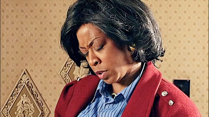 Begitu aku akhirnya bisa duduk di sofa baru, sofa itu sudah jadi sofa lama.