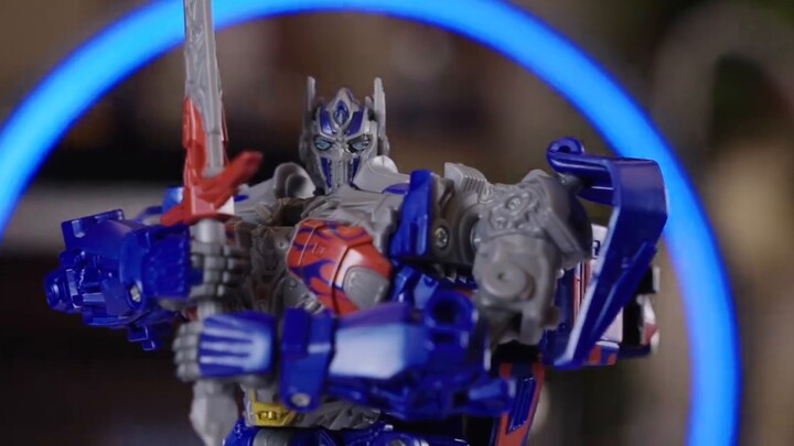 After 11 years of waiting, the Transformers 4 toys finally got their turn! [CHEN Tianwan Office]