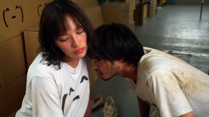 ชายสองคนกับหญิงหนึ่งคนติดอยู่บนเกาะร้าง เห็นทีพล็อตนี้คงมีแต่ญี่ปุ่นเท่านั้นที่คิดออก!