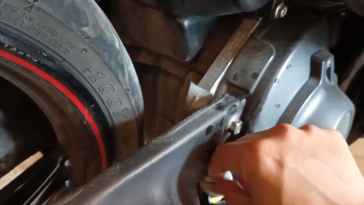 Cara Ganti Oli Mesin Motor Yamaha Matic Pakai Yamalube Original Agar Mesin Awet