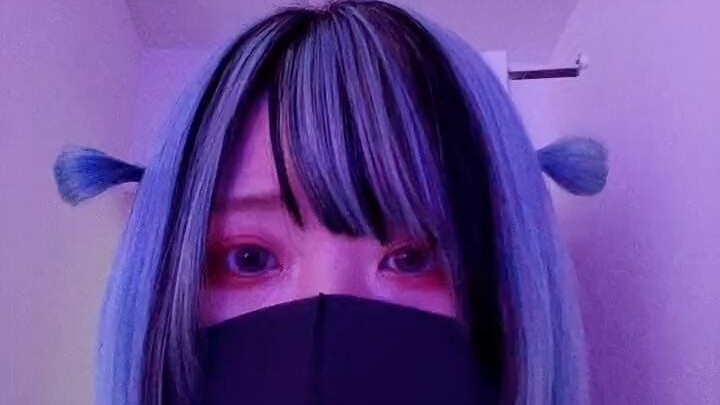 Sao, sao lại cảm thấy hơi chóng mặt nhỉ...