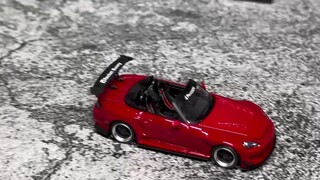 OMG! This completely subverts the way of playing with small-scale car models!