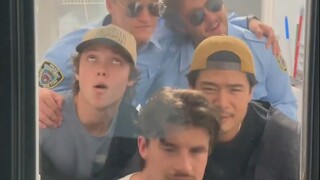 电影结局时的反派...