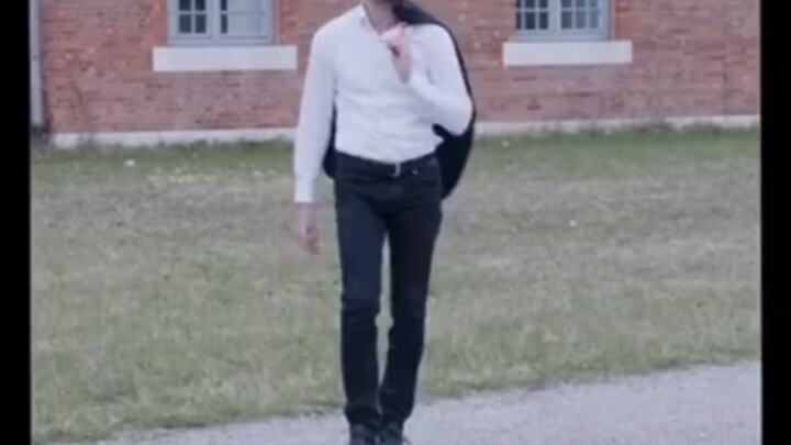 ฝรั่งเลียนแบบท่าเดินของผู้นำประเทศต่างๆ สมจริงจนน่าทึ่ง มาสัมผัสกันเลย!