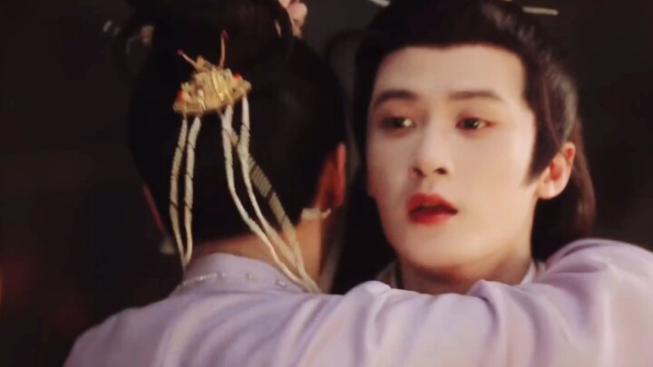 When she suddenly hugged him, her panic expression was so amazing that he didn't even have time to h