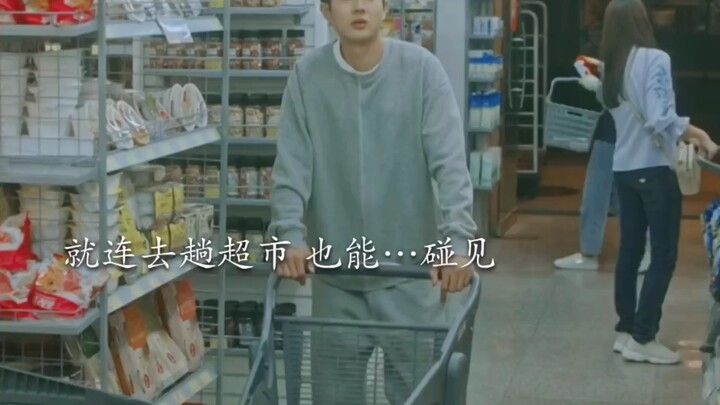 Nasib membuatnya selalu bertemu mantan pacarnya setiap kali keluar rumah