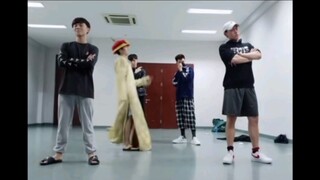 赵小童不愧是十个勤天之一，以前还在想小童是温文尔雅的，没有想到玩起来也这么疯