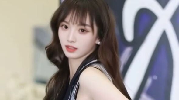 تيان شي وي تغيير الوجه بالذكاء الاصطناعي