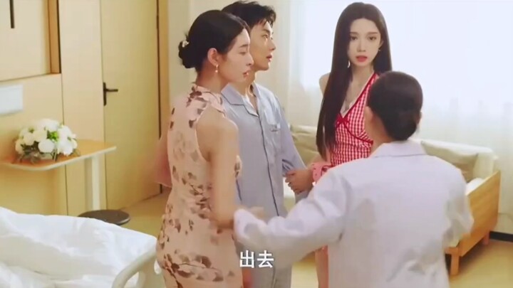 Mở đầu đã bị bốn cô gái xinh đẹp tranh nhau, nam chính thì sướng muốn ngất